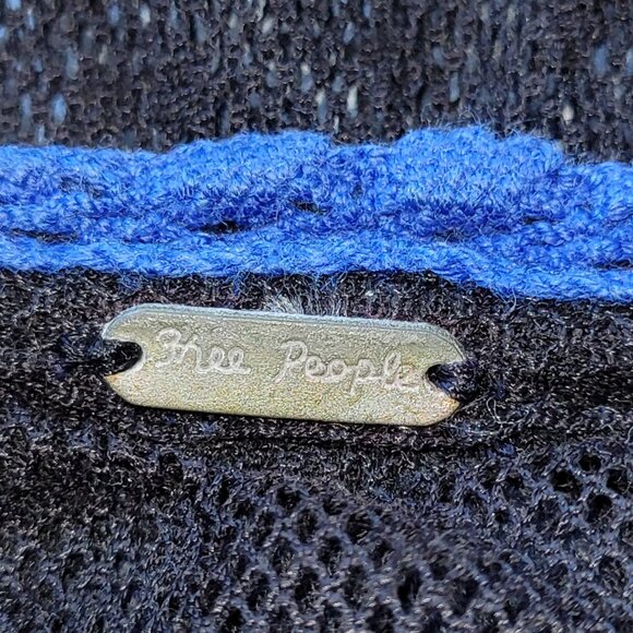 Free People Roses Are Red Black Lace Boho Embroidered Top Size M - Picture 6 of 8